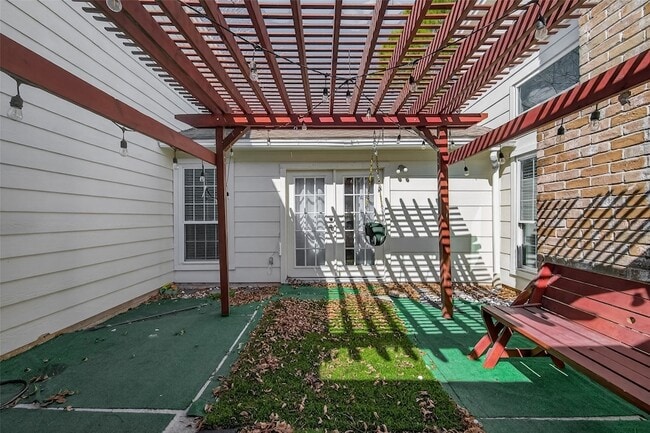 Building Photo - 11414 Meadow Lake Dr