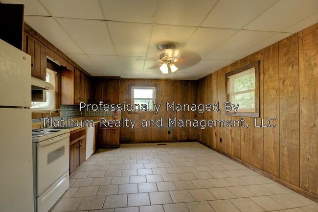 Building Photo - 406 Gary Hills Dr