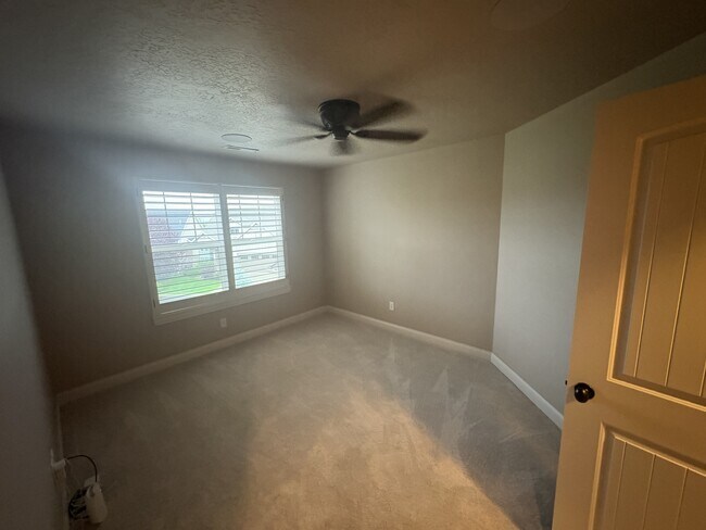 Building Photo - 431 N Fairway Dr