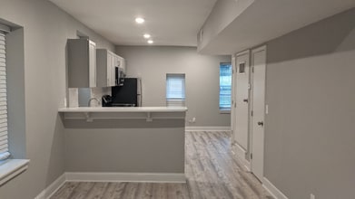 Building Photo - 1205 E Armour Blvd