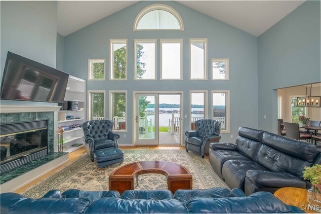 Building Photo - 1916 W Lake Rd