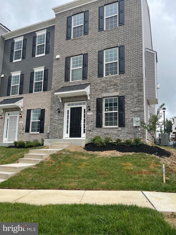 Building Photo - 2530 Lanham Hill Cir