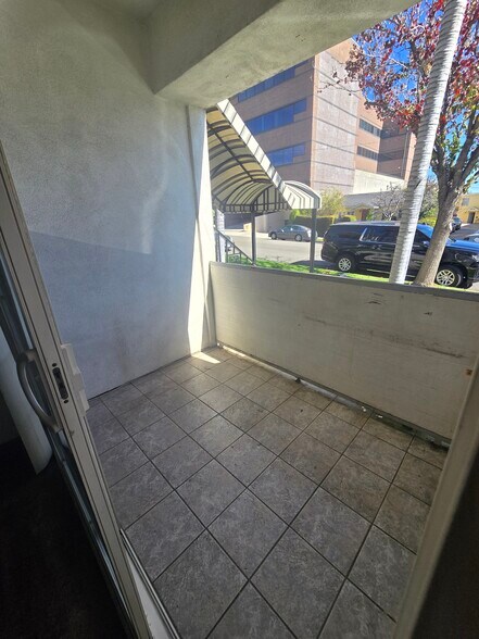 Building Photo - 335 E Providencia Ave
