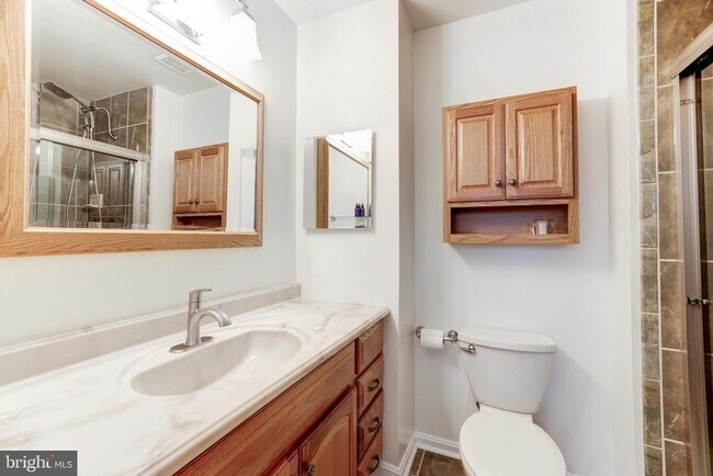 Building Photo - 22 Newland Ct