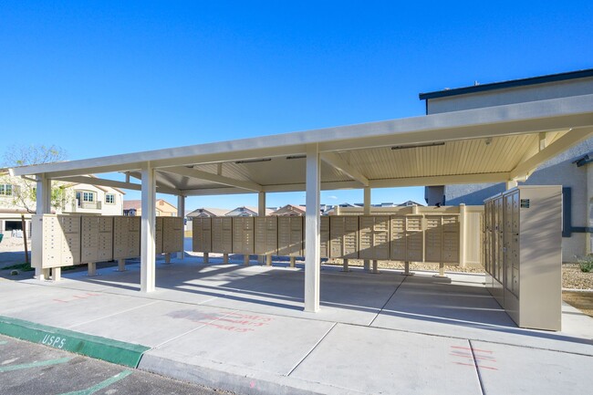 Building Photo - NW 3 Bedroom Townhouse!! Gated Community P...