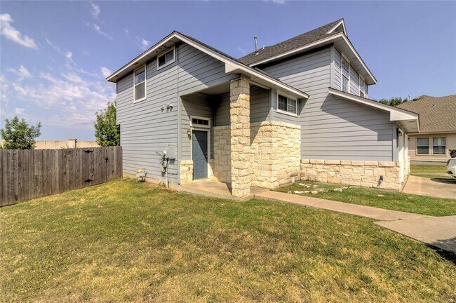 Building Photo - 2851 Southampton Way
