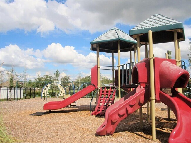 Building Photo - 20722 Great Laurel Ave