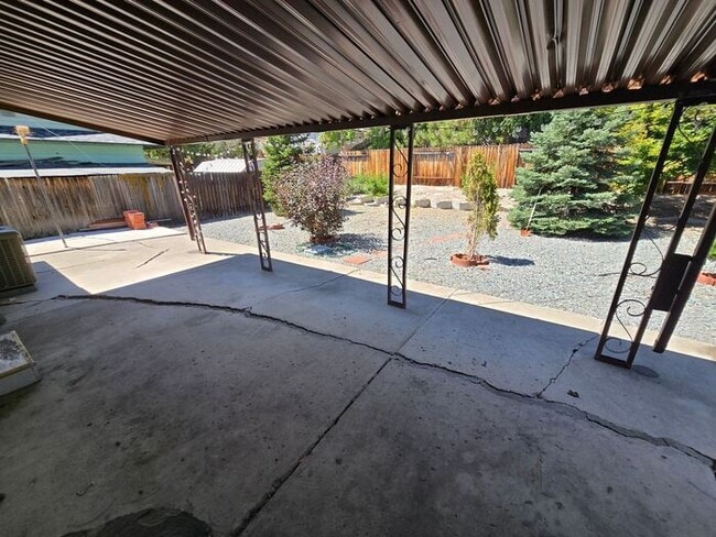 Building Photo - Bright and Spacious Northwest Reno Home wi...