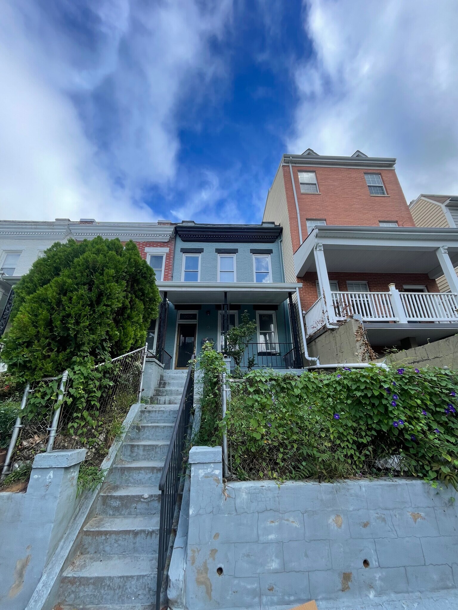 Building Photo - 529 Irving St NW