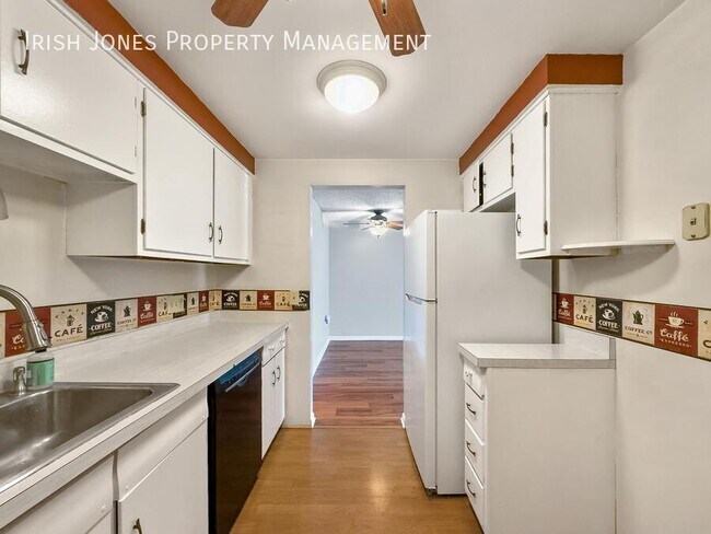 Building Photo - 10 Wayne Terrace