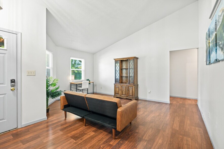 Building Photo - 8209 Parsley Ln