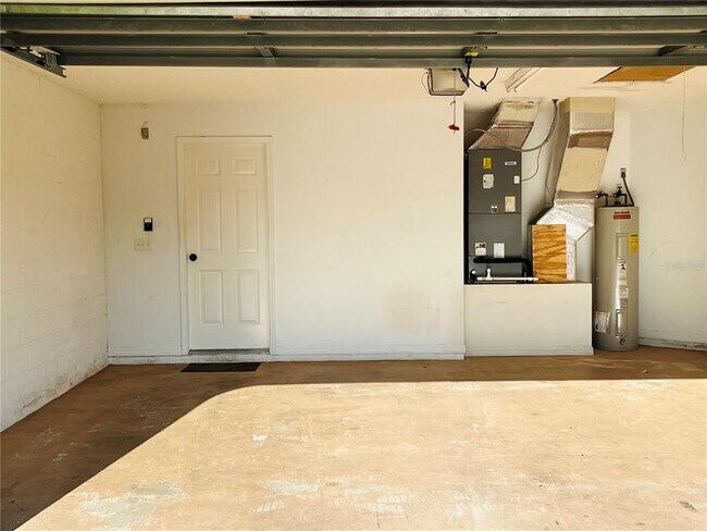 Building Photo - 32 Porter Ln