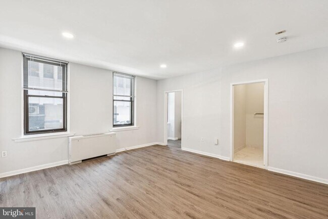Primary Photo - 135 S 19th St