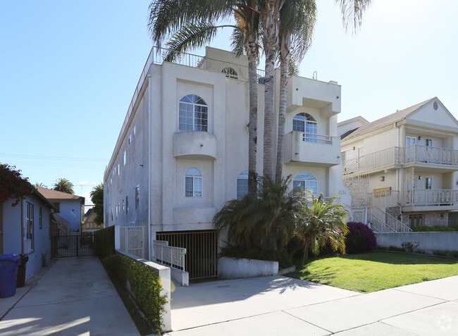 Building Photo - 4136 Inglewood Blvd