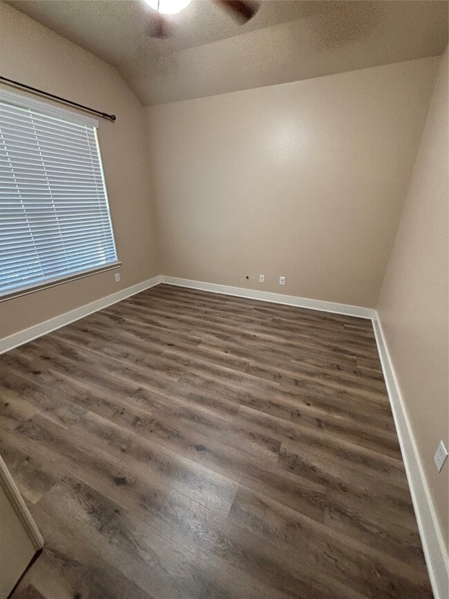 Building Photo - 11702 Eagle Ridge Dr