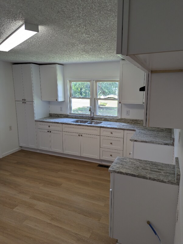 Building Photo - 608 N 10th St