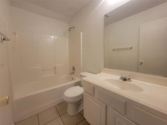 Building Photo - 829 Beaver Creek Dr