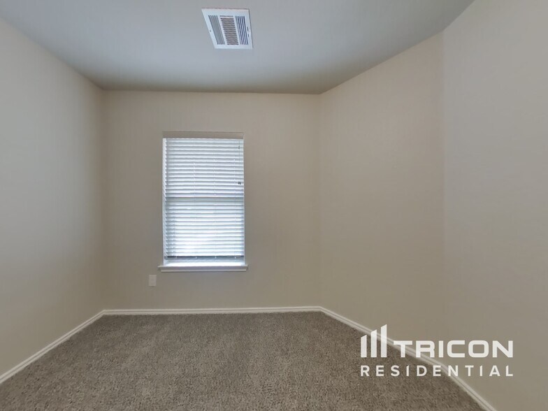 Building Photo - 254 Cumberland Forest Dr