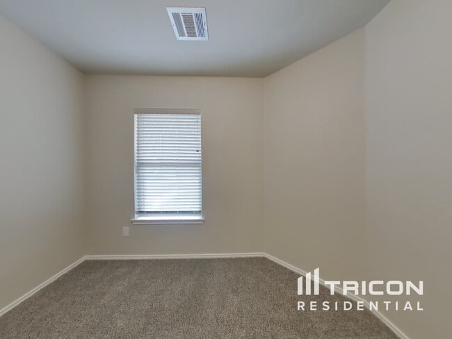 Building Photo - 254 Cumberland Forest Dr