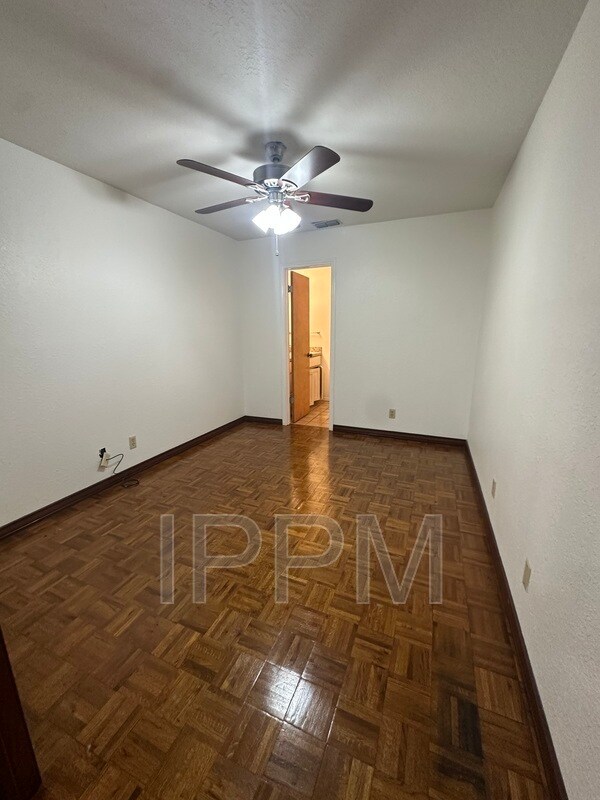 Building Photo - 5408 Guava Dr