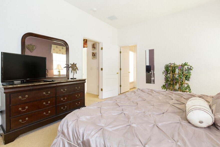 Building Photo - 459 Birkdale St