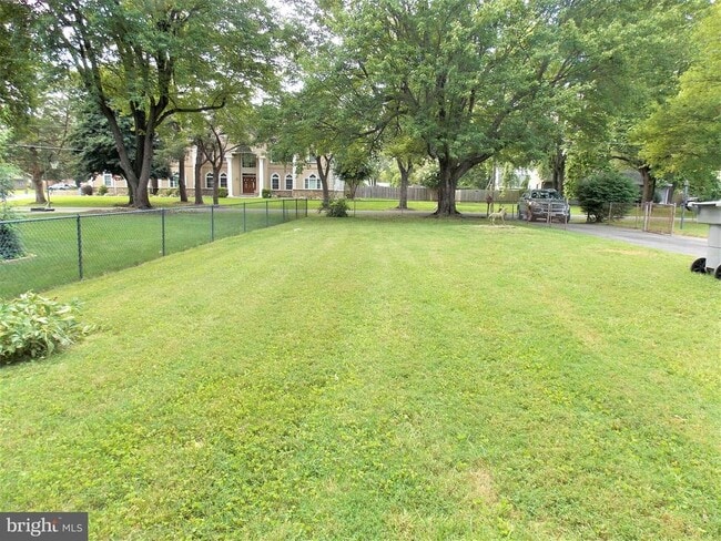 Building Photo - 6409 Higham Dr