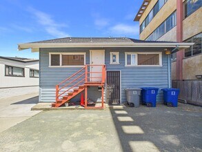 Building Photo - 2430 Webster St