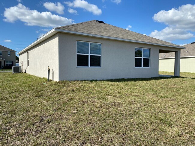 Building Photo - 3097 NE 43rd Rd