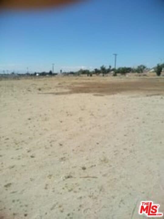 Building Photo - 4900 Fort Tejon Rd