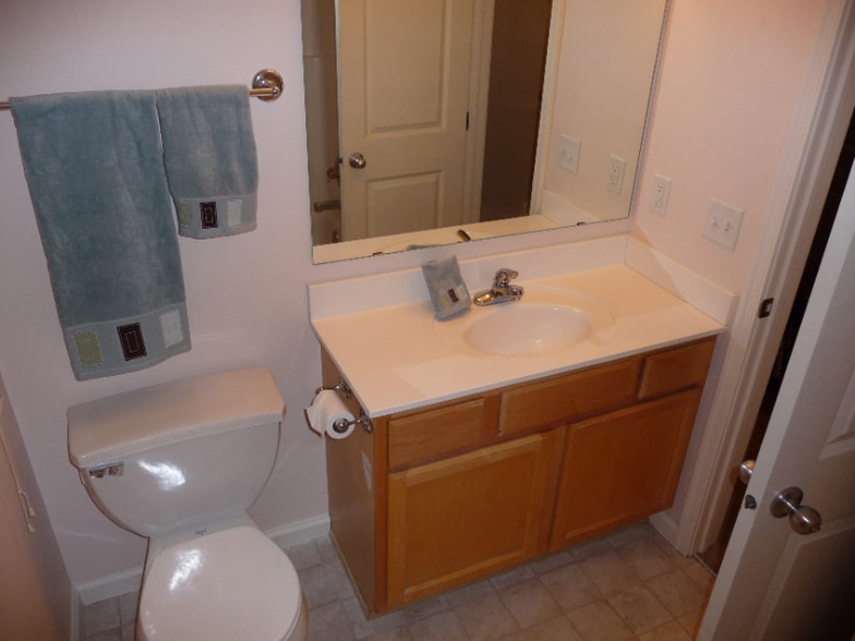 Building Photo - 1230 Stoughton Ave