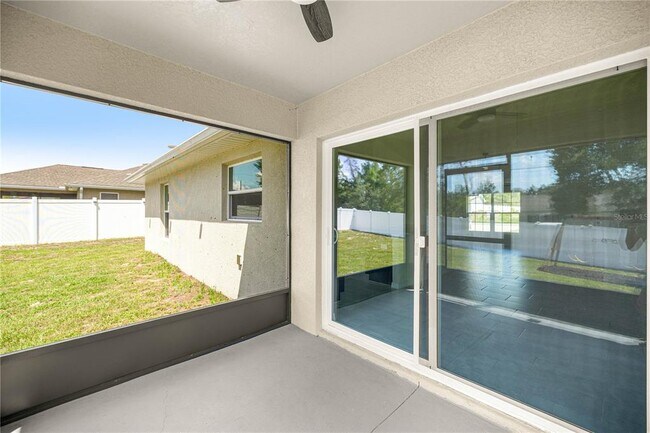 Building Photo - 2868 SW 165th Pl