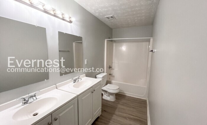 Building Photo - 248 Bridgeport Ln