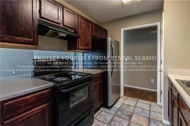 Building Photo - 3079 W Essex Dr