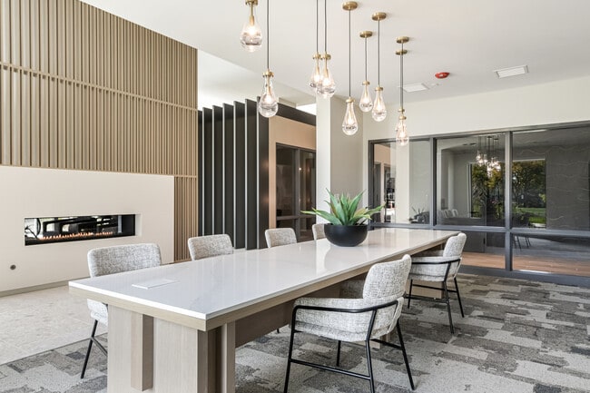 Building Photo - 5424 Old Orchard Rd