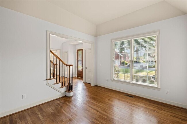 Building Photo - 12857 Waterside Dr