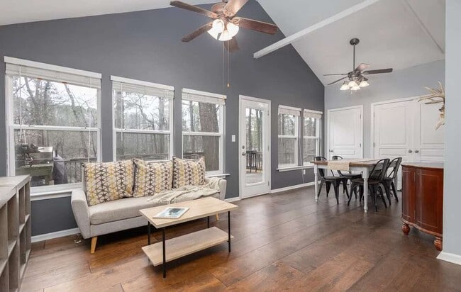 Building Photo - 7865 Wilkinson Dr