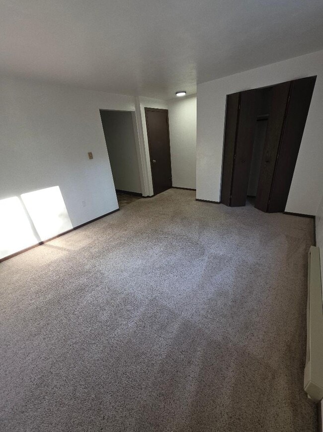 Building Photo - 414 Park Dr