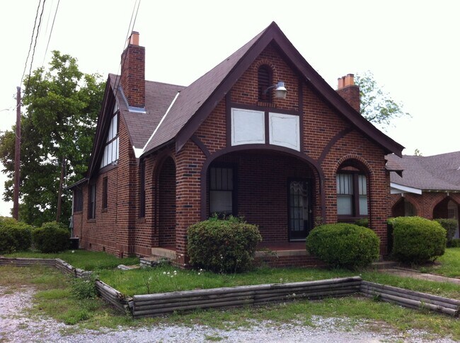Building Photo - 315 S Brundidge St