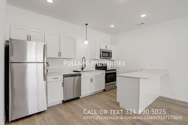 Building Photo - 821 Parkview Dr