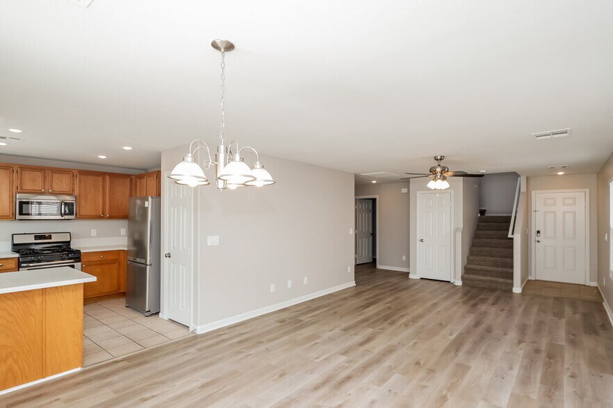 Building Photo - 9522 Green Spruce St