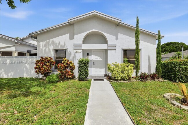 Building Photo - 6443 SW 152nd Cir Pl