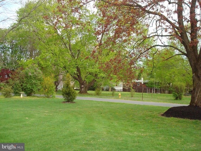 Building Photo - 1346 Faucett Dr