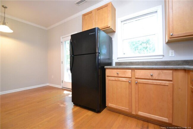 Building Photo - 1000 Bungalow Park Dr