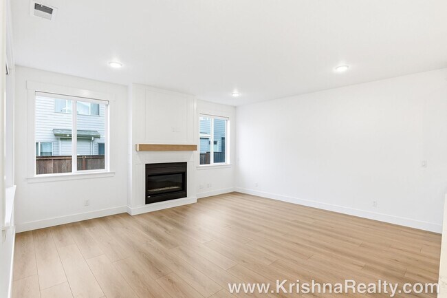 Building Photo - Spacious 5 BR | 3 BA | Modern Corner-Lot Single-Family Home | Farmstead Crossing Neighborhood