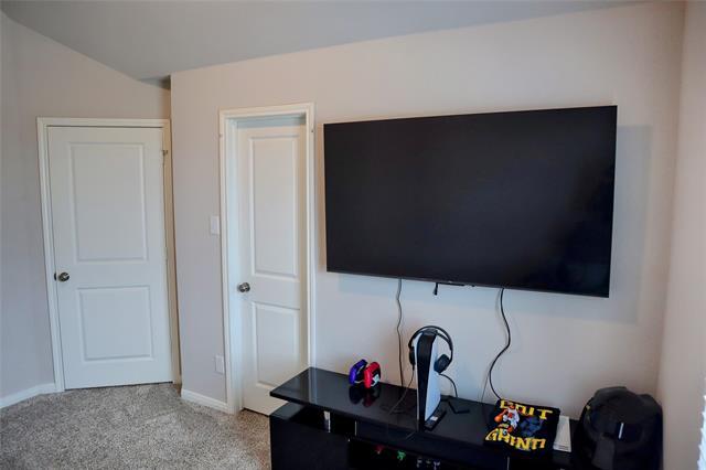 Building Photo - 7024 Llano Dr