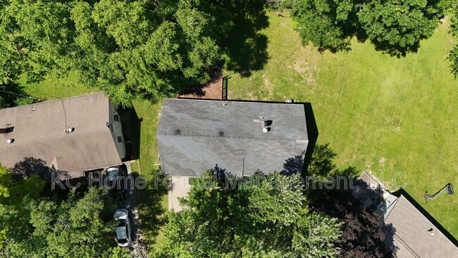 Building Photo - 5336 Appleton Ave