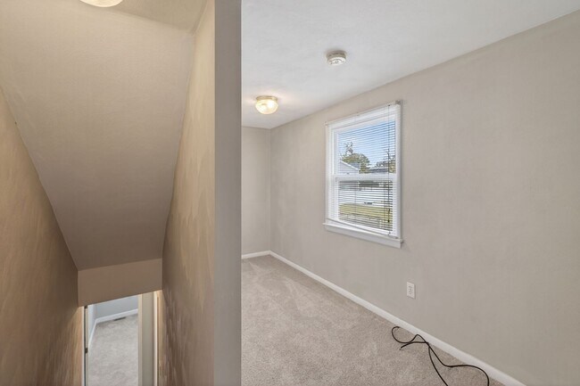 Building Photo - Spacious 5-Bedroom Home in Virginia Beach