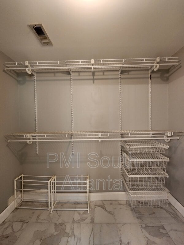 Building Photo - 2085 Winding Crossing Trail