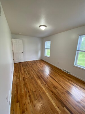 Building Photo - 204 Betsinger Rd