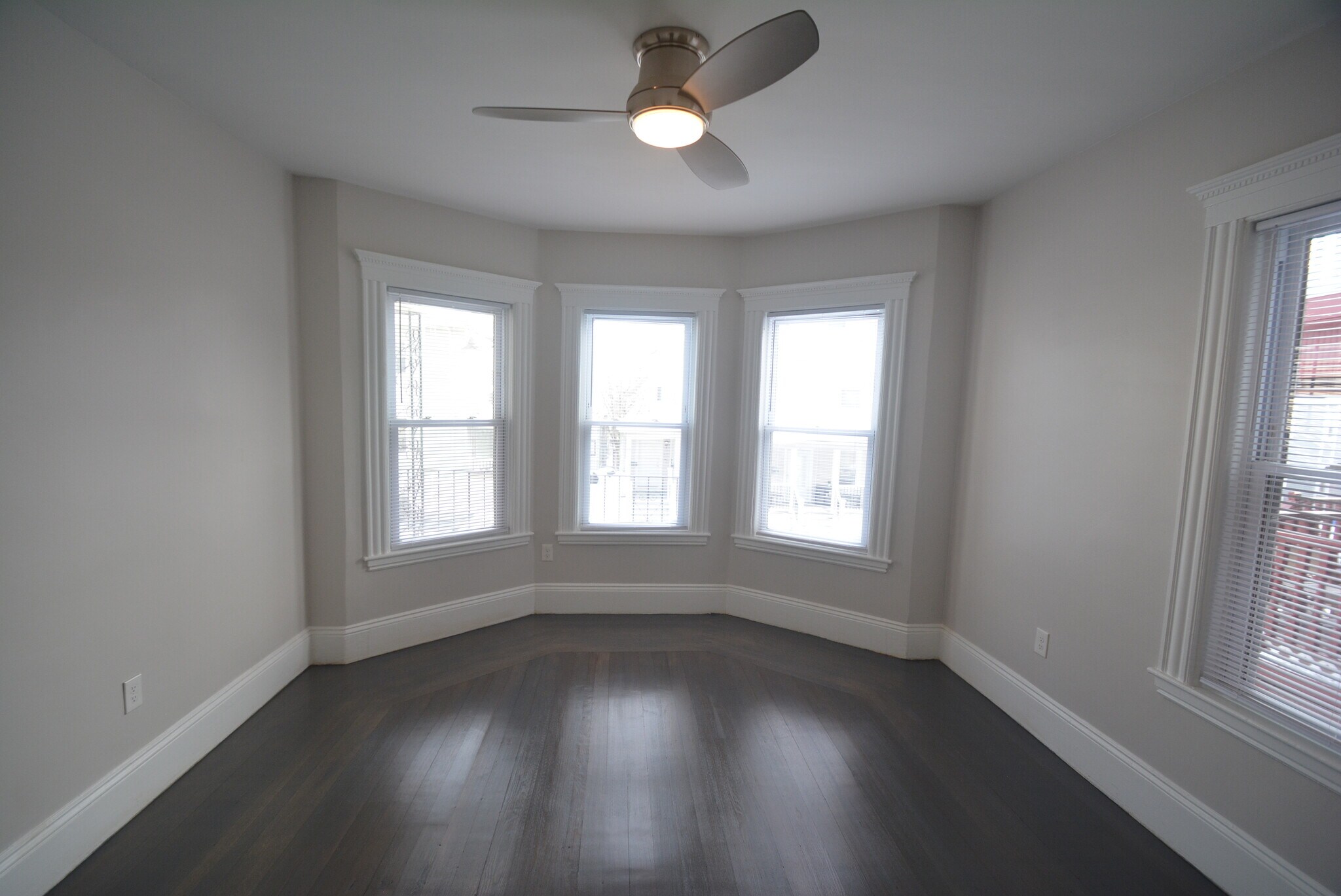 Building Photo - 31 Claybourne St